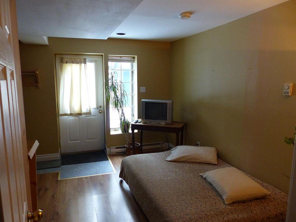Gite Le Roupillon B&B Mont-Tremblant Exterior photo